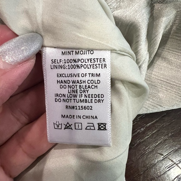 ASTR The Label Mint Mojito Green Asymmetrical Tie Front Blouse Size Medium NWOT - Picture 8 of 13